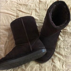 BearPaw Drk Brown Suede Boot Sheepskin Wool Lining